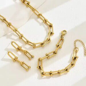 Graduated Gold Link Necklace,Bracelet, Earrings Set